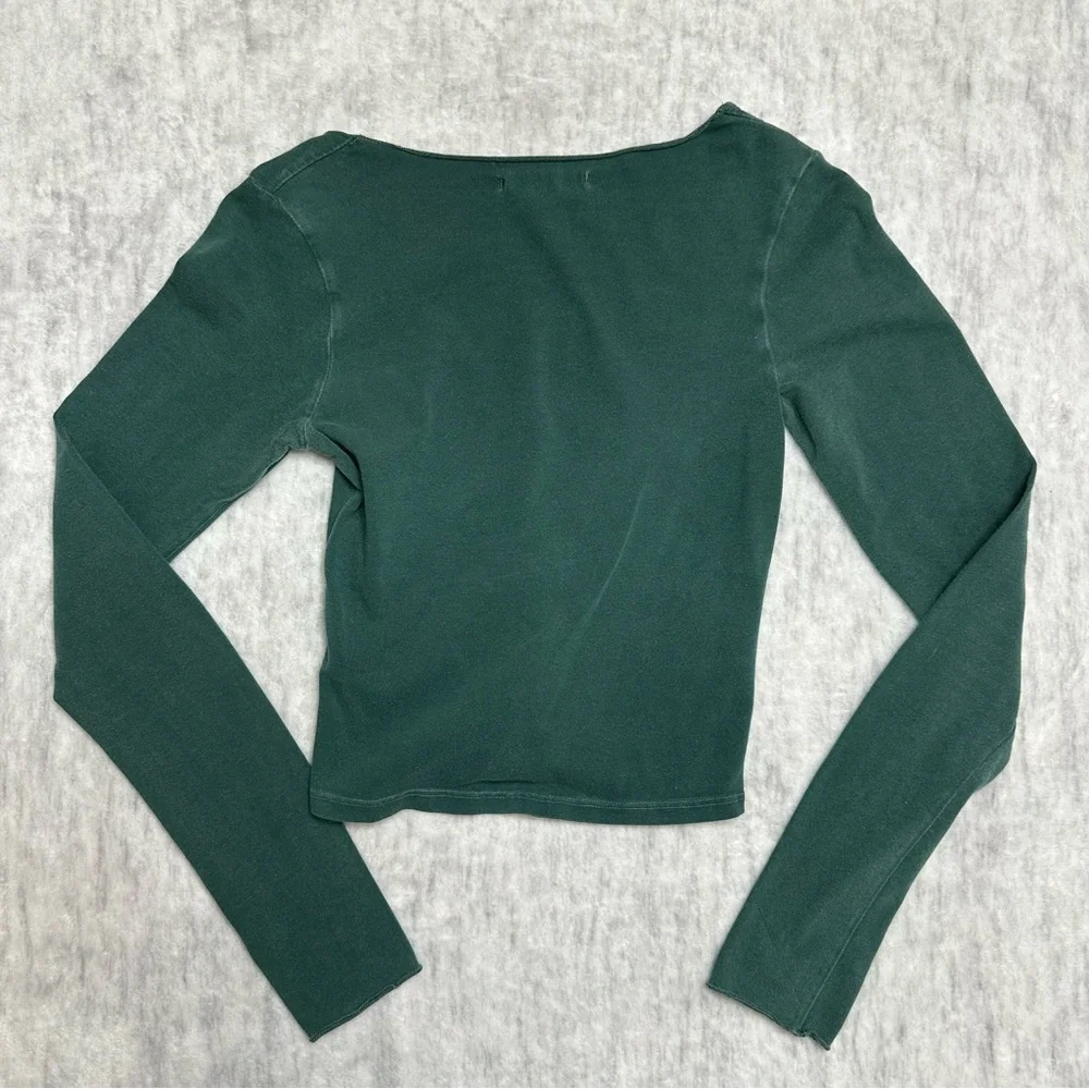 Brandy Melville Gina Long Sleeve - Picture 2 of 3